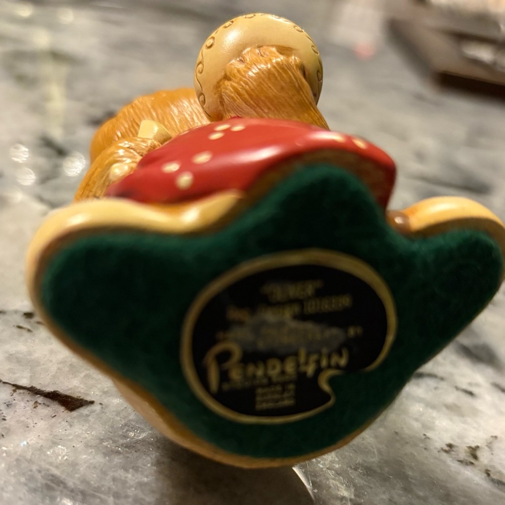 Pendelfin Rabbit ~ Oliver - Picture 4 of 4